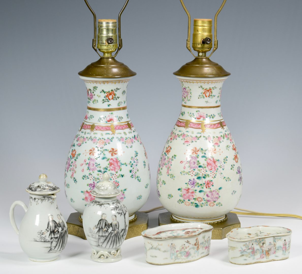 Lot 22: 6 Pcs of Asian Porcelain, incl. Grisaille