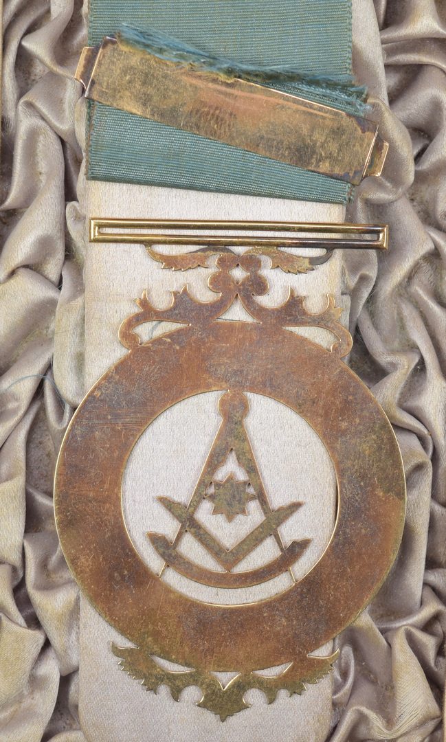 Lot 251: Giers Masonic Medals plus Buckle and Photo