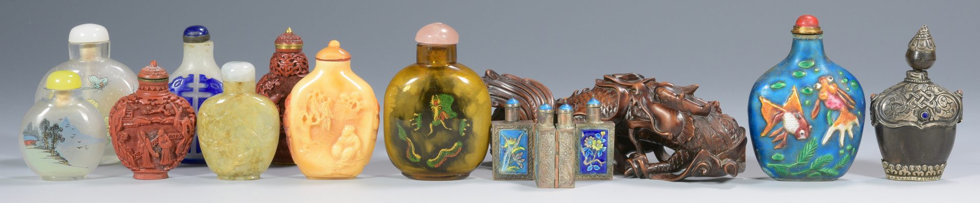 Lot 315: Snuff Bottle collection and Dragon, 12 pcs