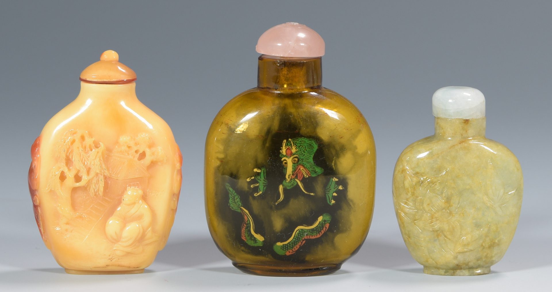 Lot 315: Snuff Bottle collection and Dragon, 12 pcs