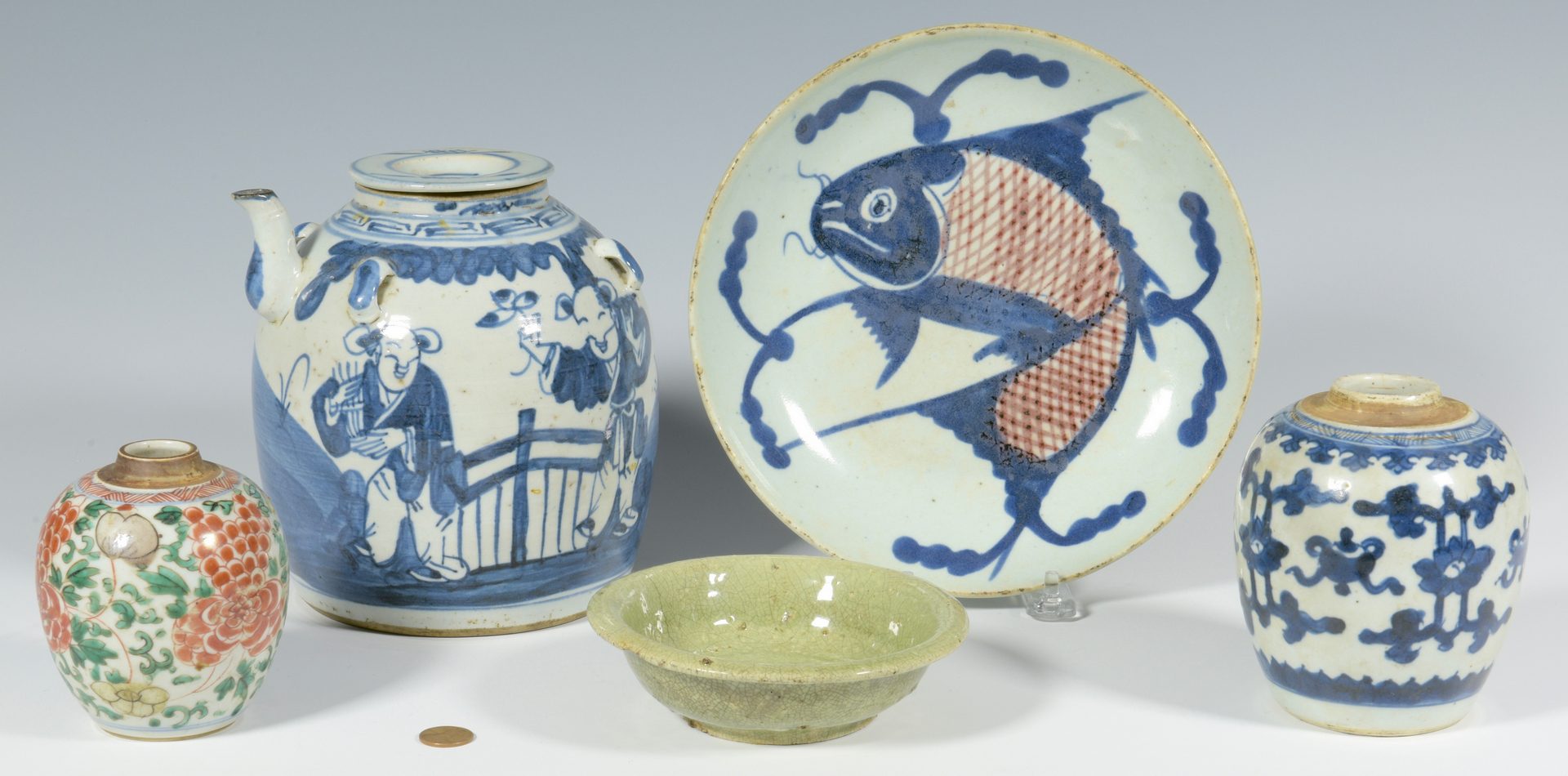 Lot 337: 5 pcs Chinese Ceramics inc. Ming w/Letter