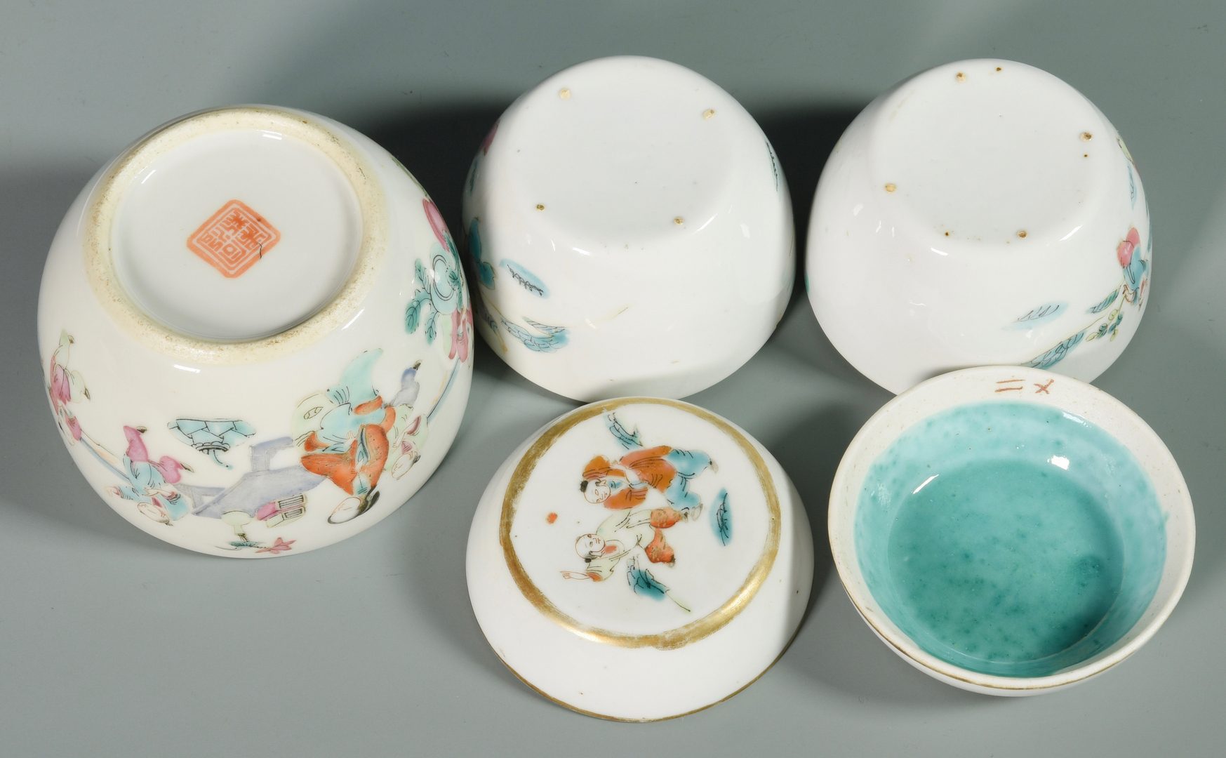 Lot 346: Grouping of Asian Porcelain & Pottery Items, 13 pcs.