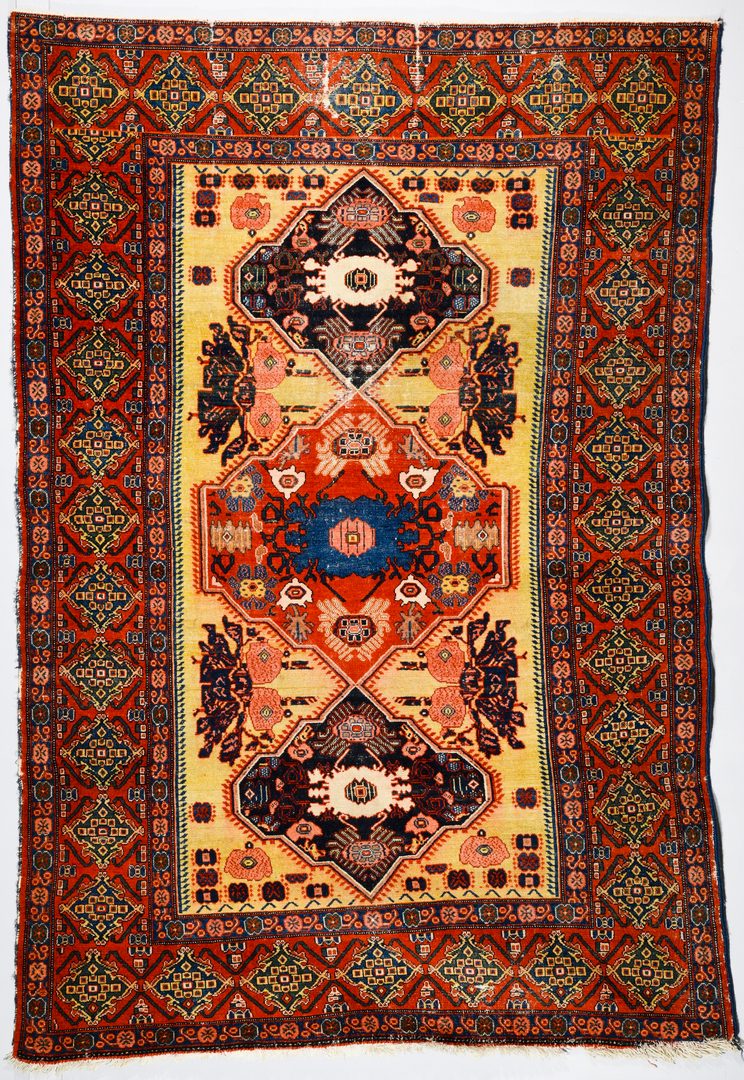 Lot 371: Antique Persian Senneh area rug, 4'6" x 6'9"