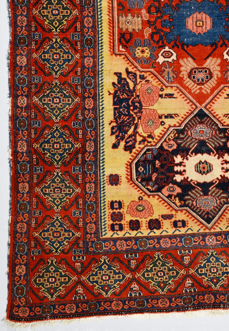 Lot 371: Antique Persian Senneh area rug, 4'6" x 6'9"
