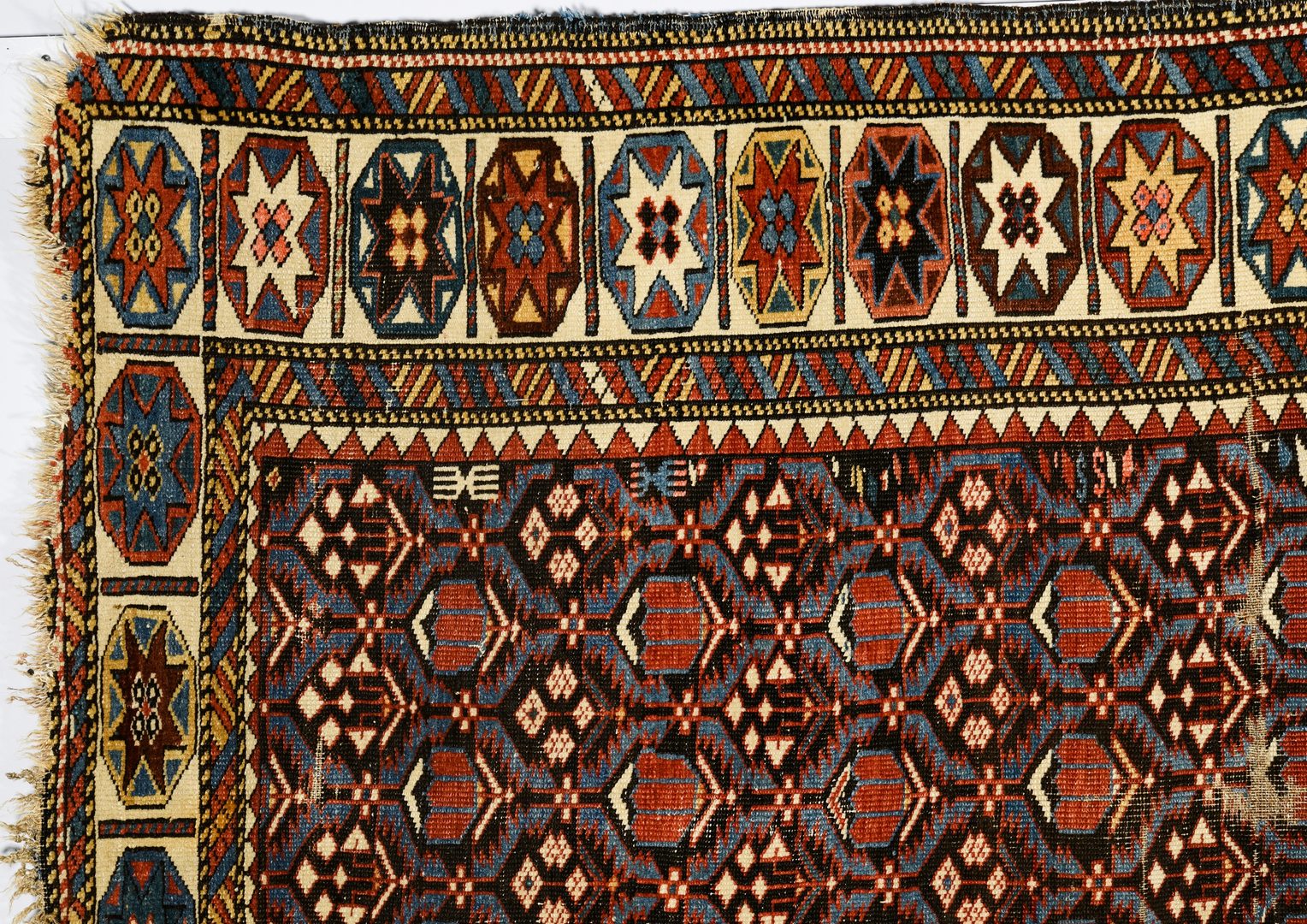 Lot 374: Antique Persian Kuba area rug, 3'7" x 5'4"