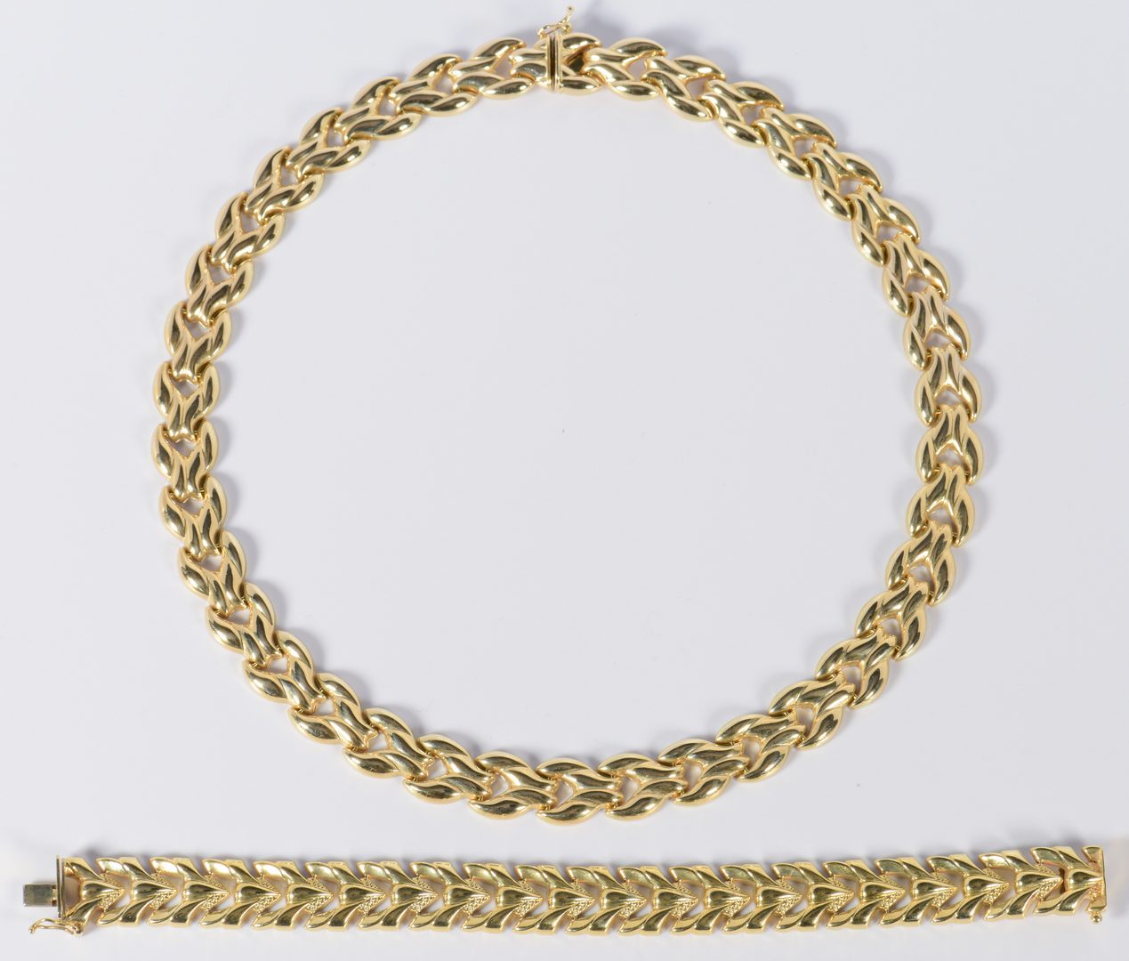Lot 414: 14K Italian Necklace and Bracelet