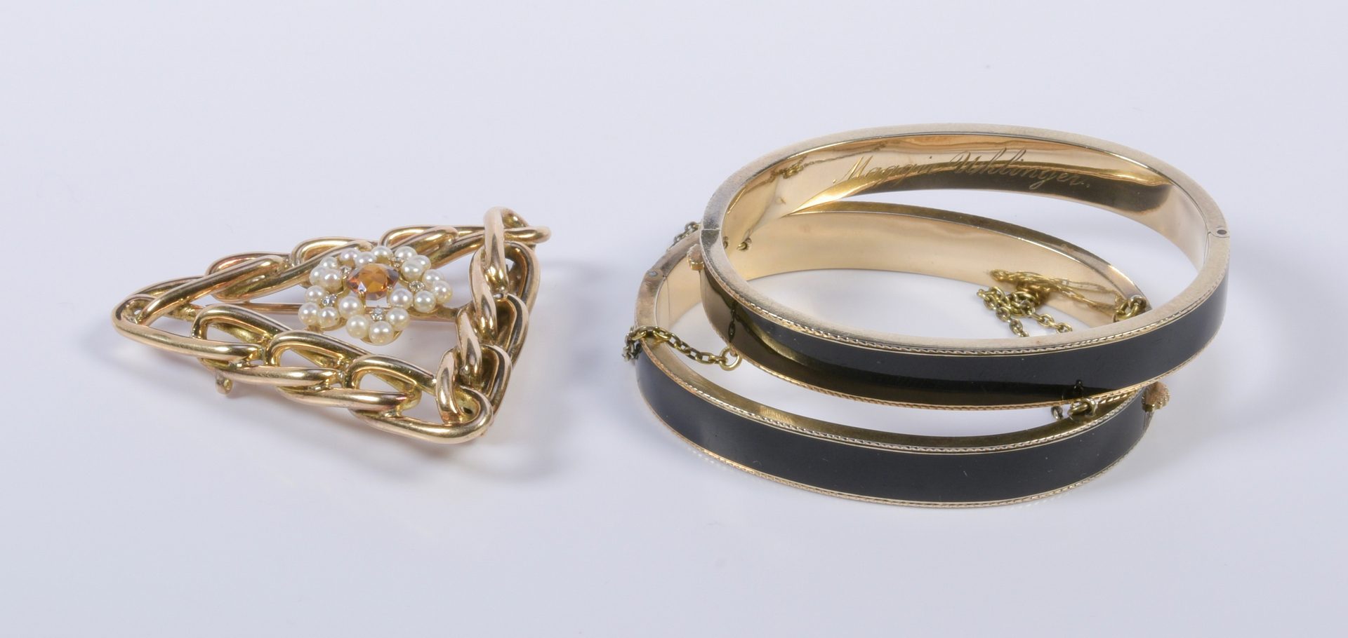 Lot 422: 14K Triangle Link Brooch and 2 Bangles