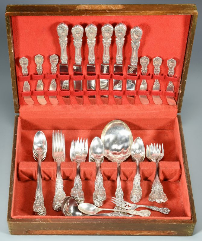 Lot 451: Reed and Barton Sterling Francis I Flatware