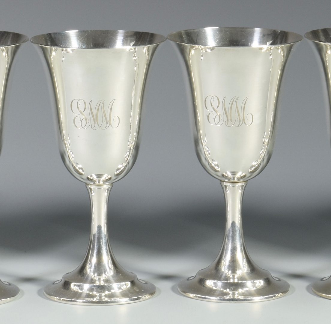 Lot 453: Set of 8 sterling goblets, Lord Saybrook