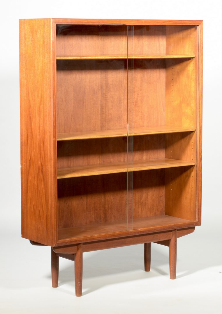 Lot 492: Mid-Century Modern Bookcase attr. Arne Vodder