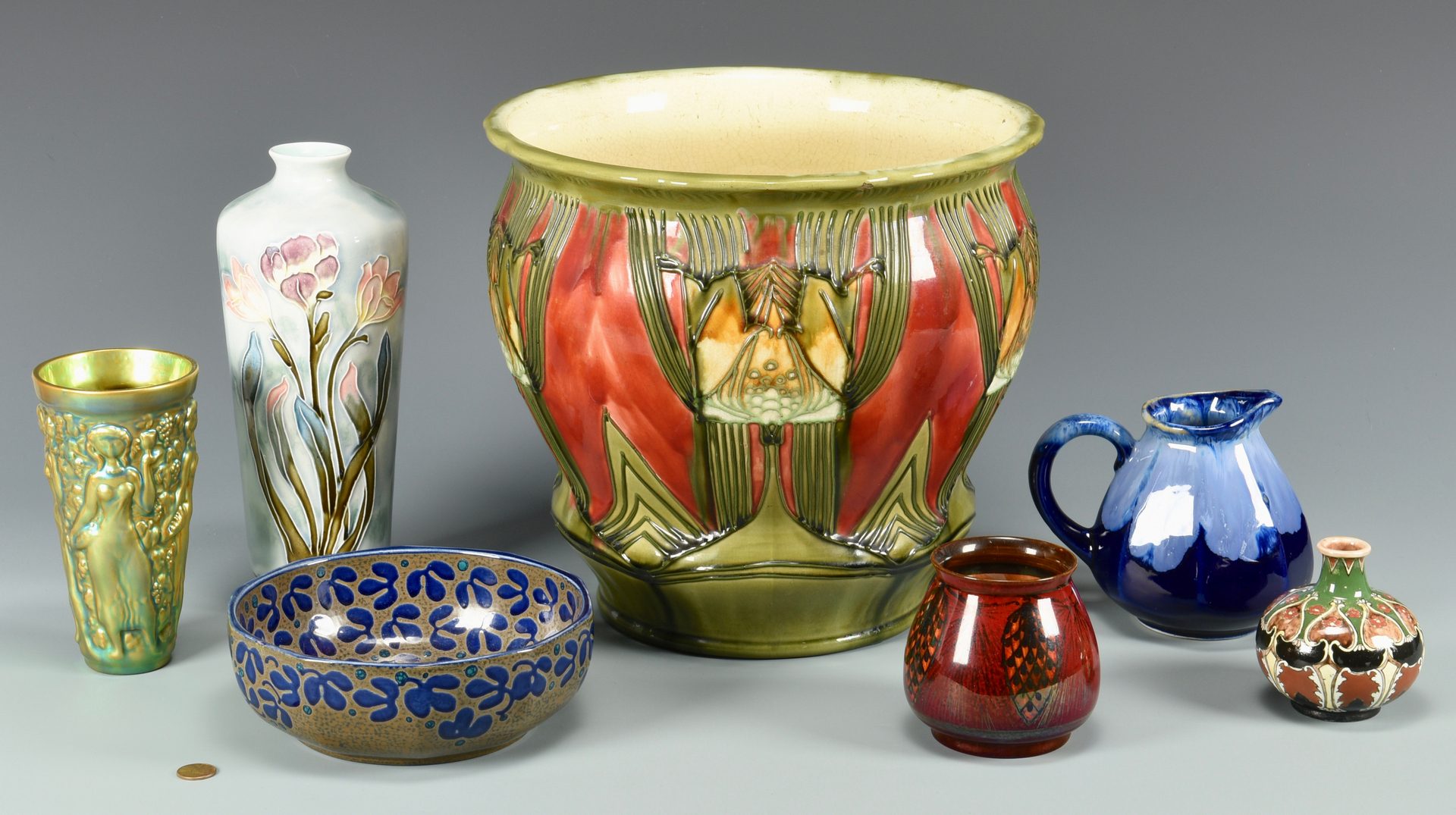 Lot 513: Group of 7 European Art Pottery Items | Case Auctions