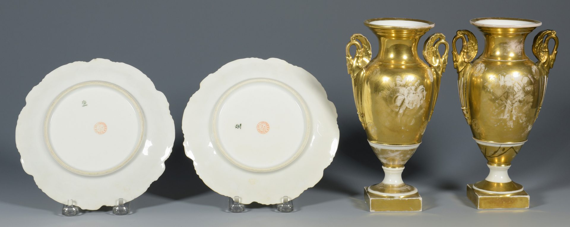 Lot 700: 7 European Porcelain items