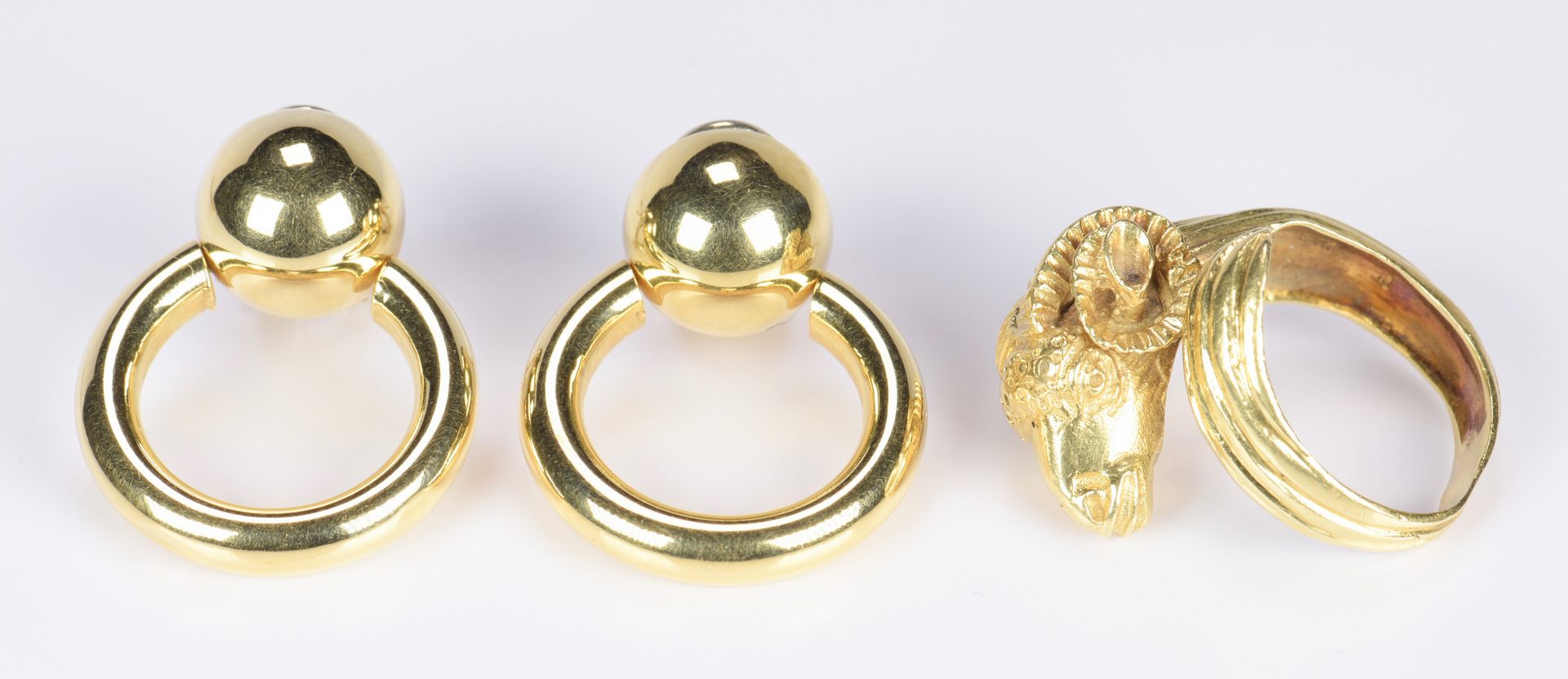 Lot 792: 4 Items of 18K Gold Jewelry, Incl Ram’s Head Ring