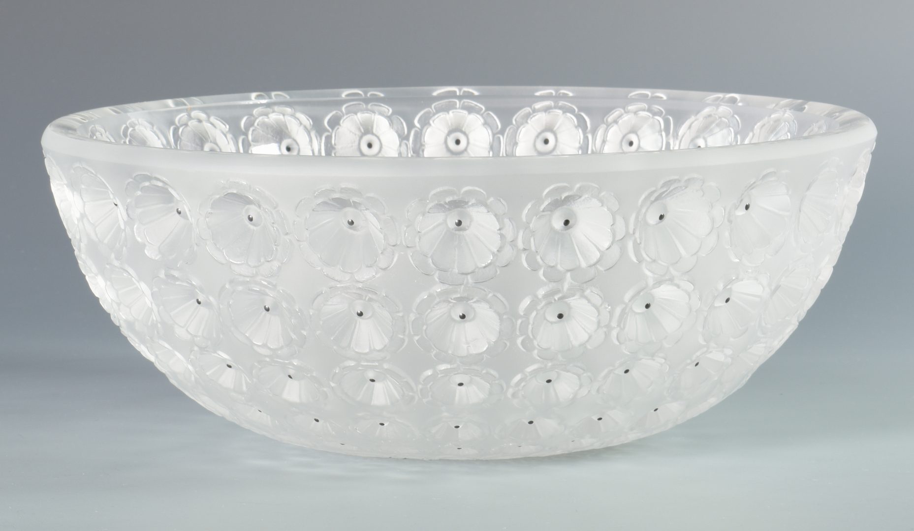 Lot 900: Rene Lalique Nemours Coupe Glass Bowl