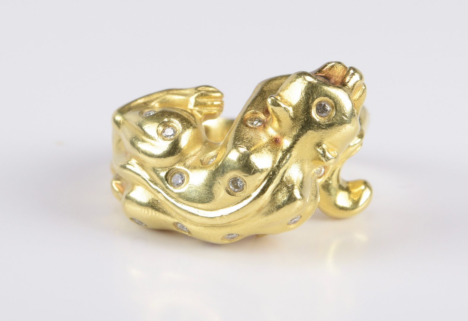 Lot 958: 18K Panther Ring with diamonds