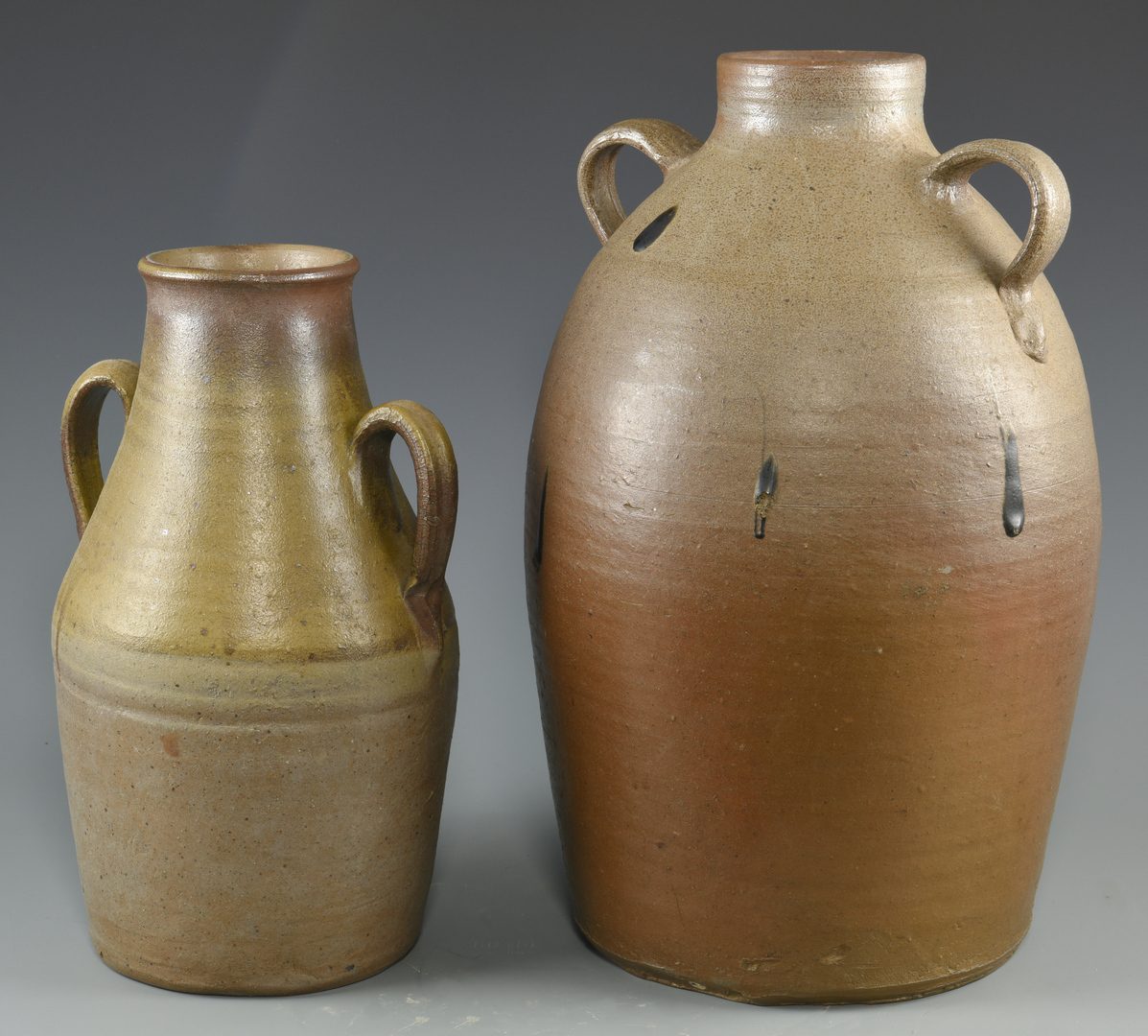 Lot 126: 2 Middle TN 2-Handled Pottery Jars