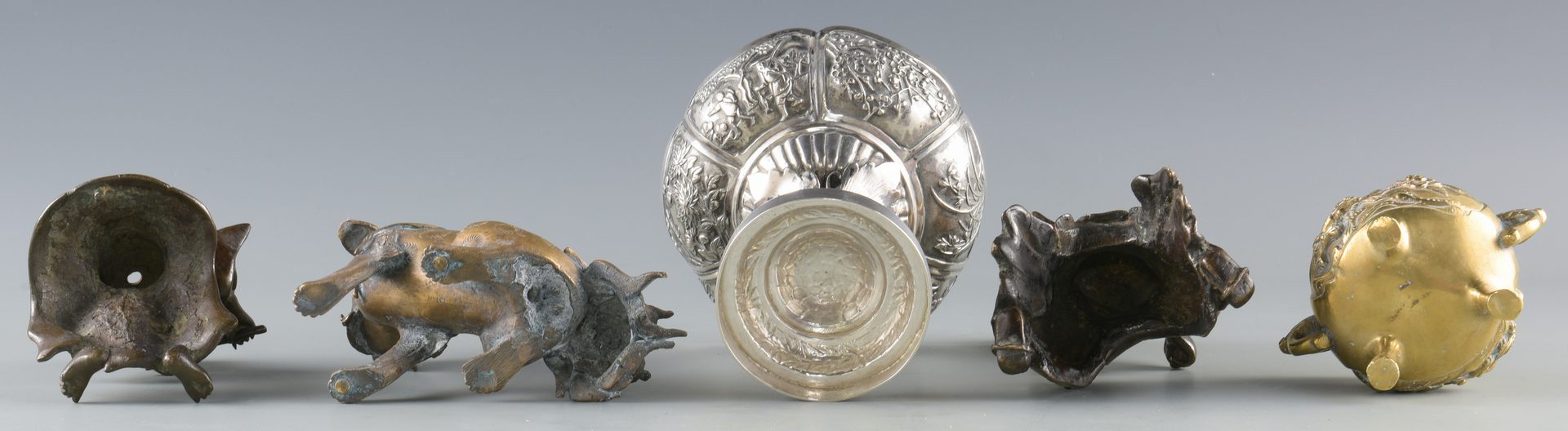 Lot 13: 5 Chinese Silver & Bronze items