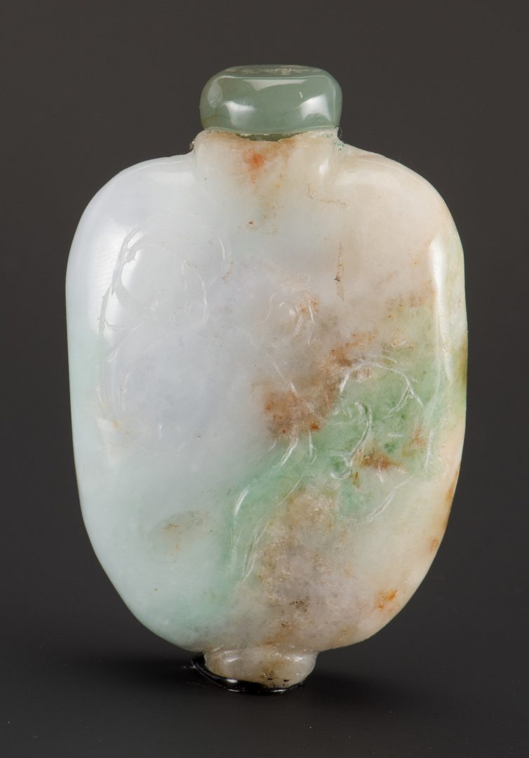 Lot 246: Green, White, Lavender Jade Snuff Bottle
