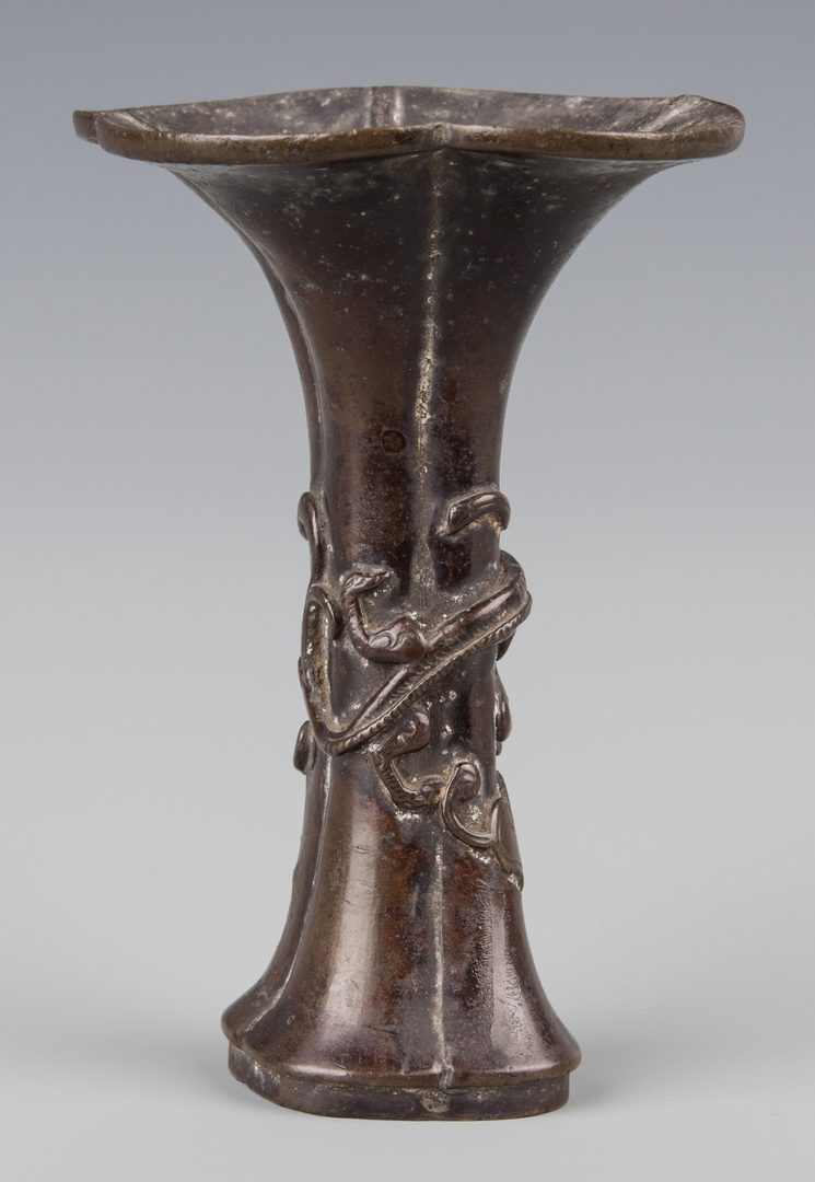 Lot 253: 2 Chinese Bronze Vases