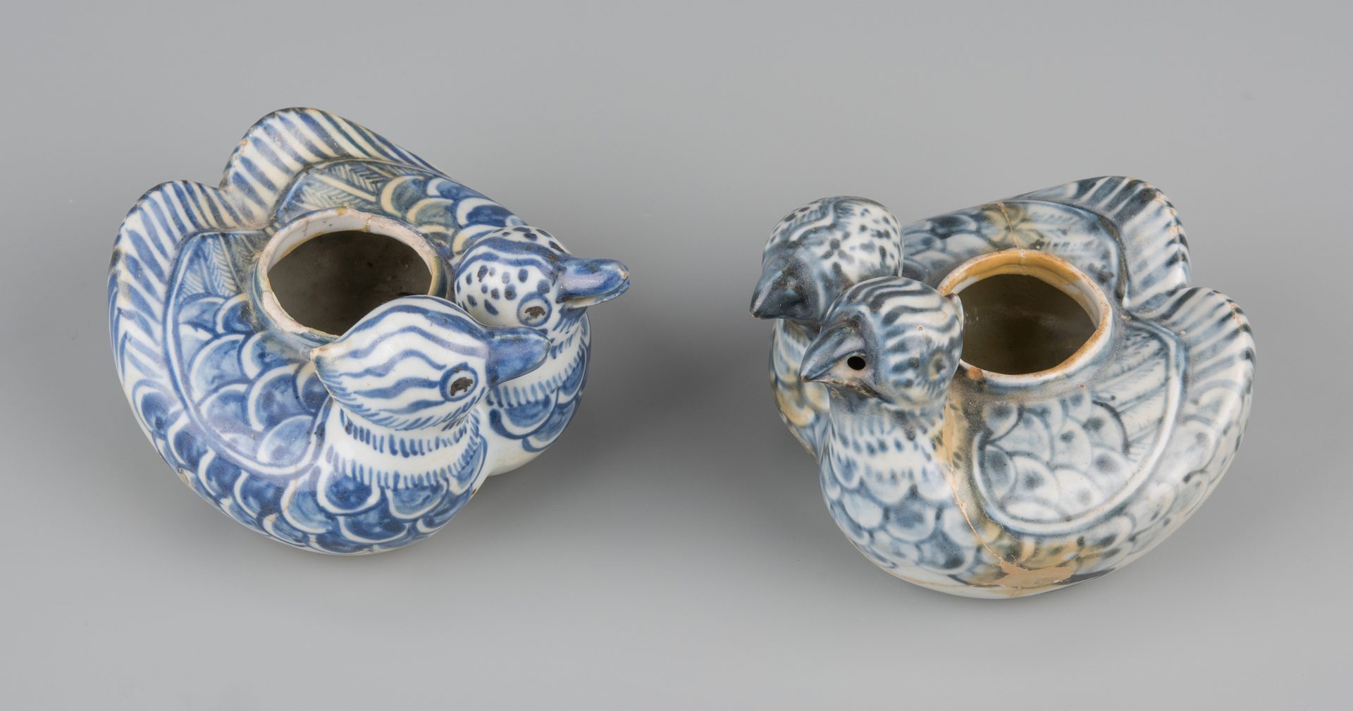 Lot 260: 2 Ming Duck Form Water Droppers