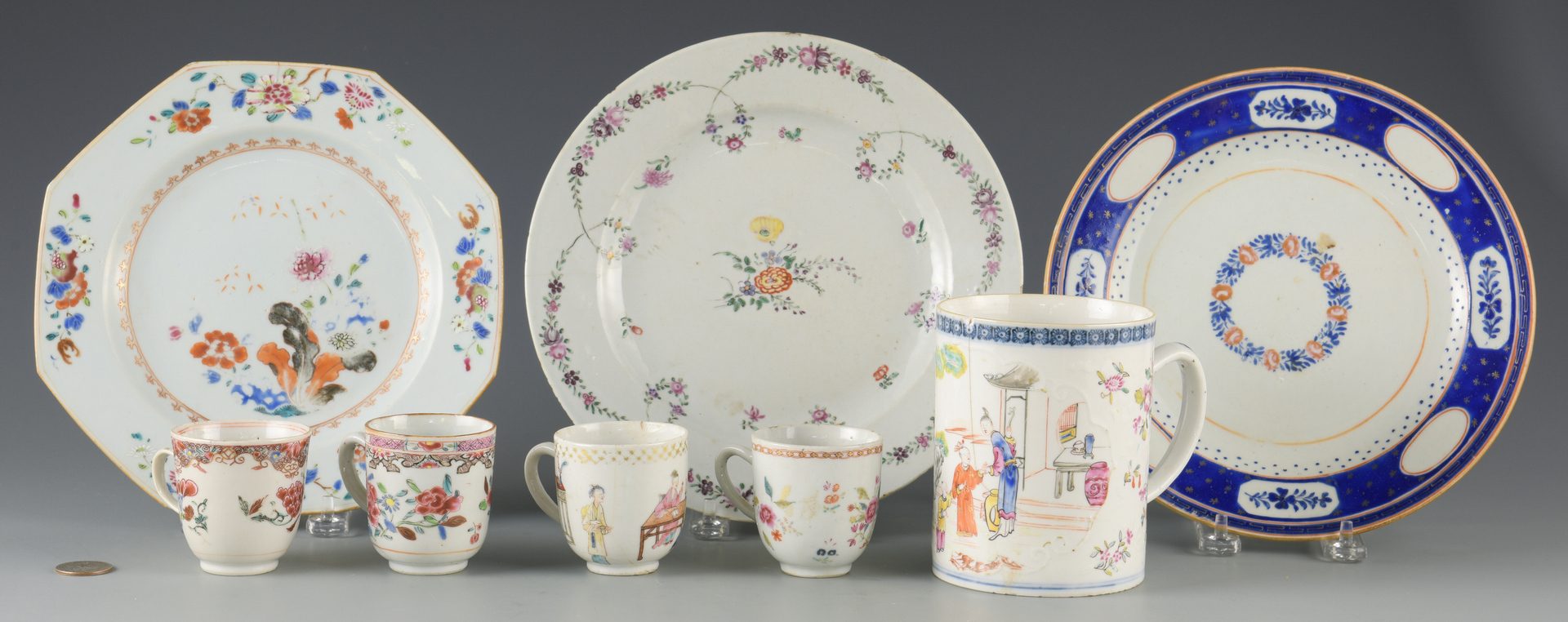 Lot 263: 8 Chinese Export Porcelain Items inc. cups, plates
