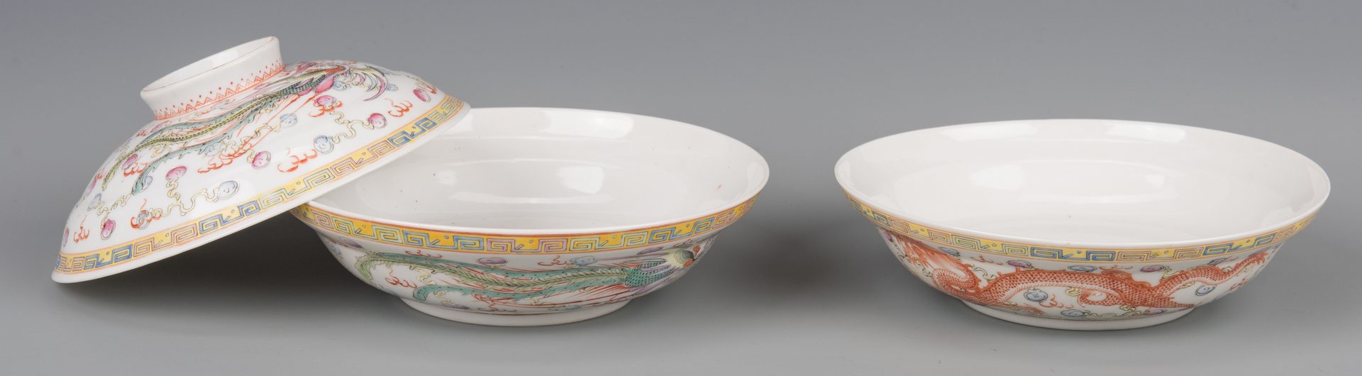 Lot 264: 2 Chinese Porcelain Dragon Bowls