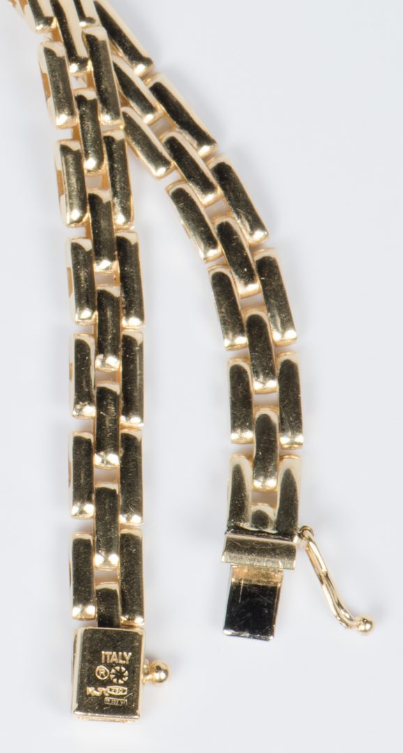 Lot 314: 18K Panther link Necklace, Italy