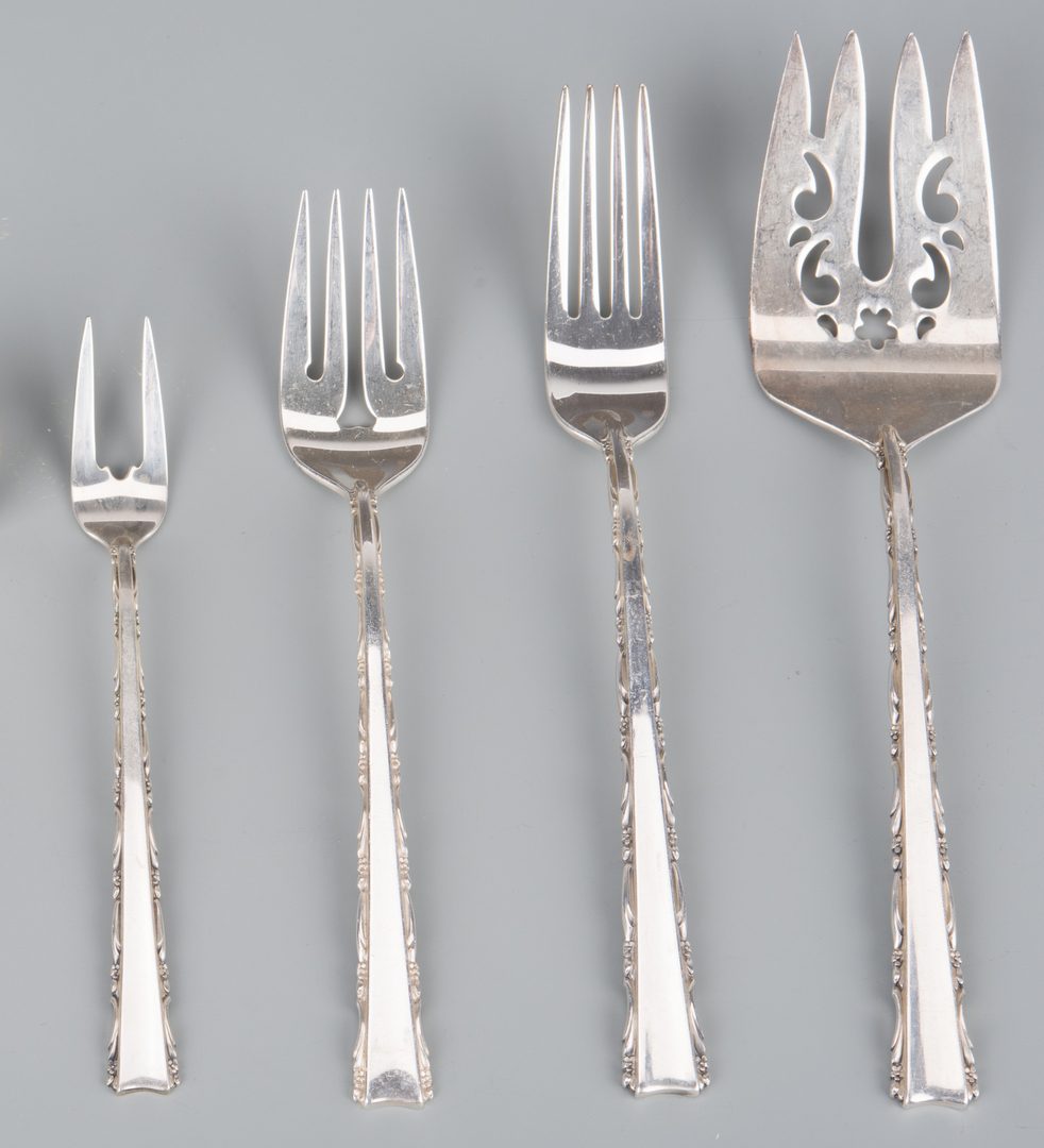 Lot 370: Lunt Madrigal Sterling Flatware, 67 pieces