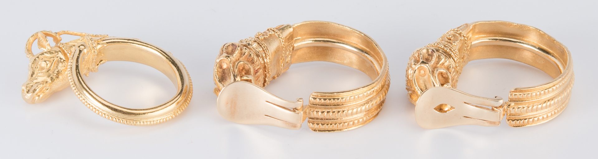 Lot 47: Set 22K Etruscan style Jewelry