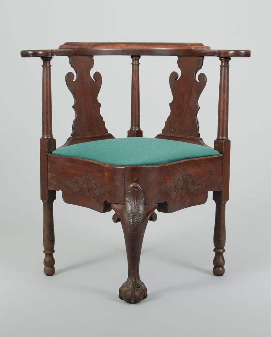 Lot 490: Continental Chippendale Corner Chair