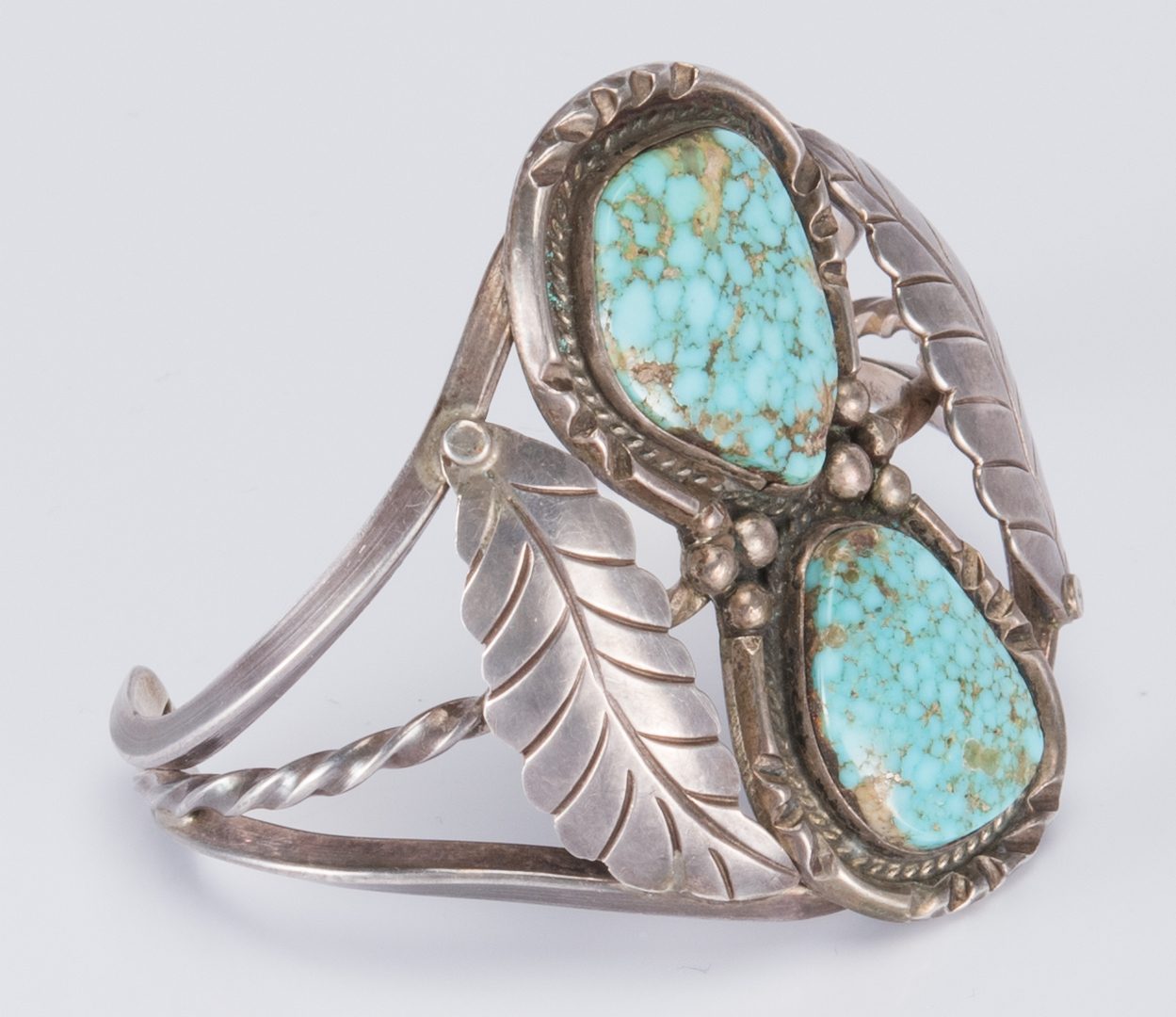 Lot 513: Set Navajo Turquoise Silver jewelry