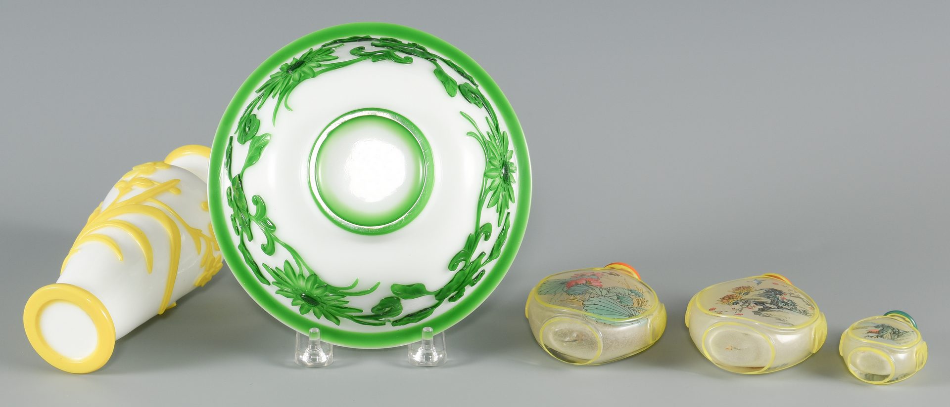 Lot 579: 5 Chinese Peking Glass Items