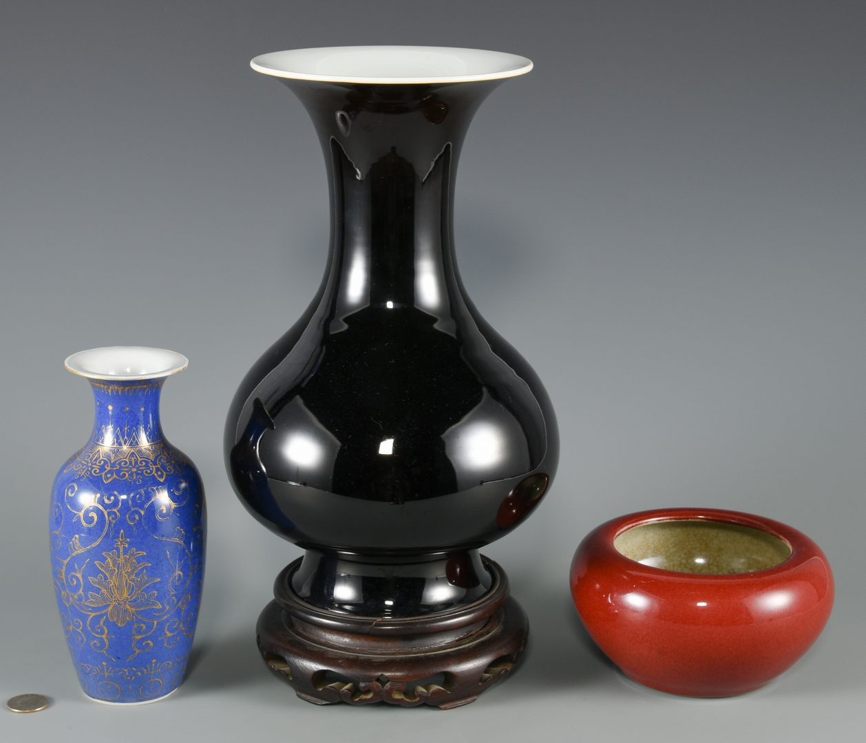 Lot 581: 3 Pcs. Chinese Porcelains – Vases, Brush Washer
