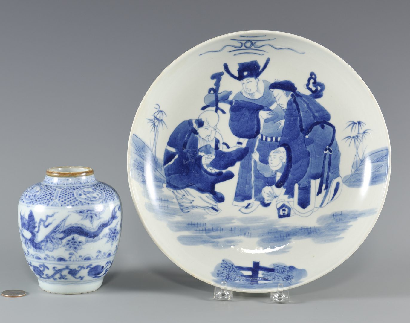 Lot 582: 2 Blue & White Chinese Porcelain Items, Dish & Ginger Jar