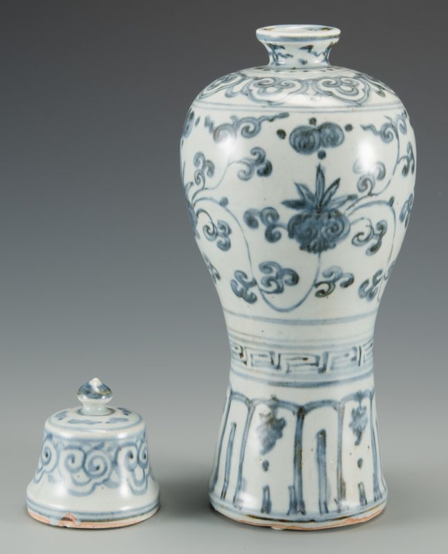 Lot 583: Blue & White Chinese Porcelain Vase