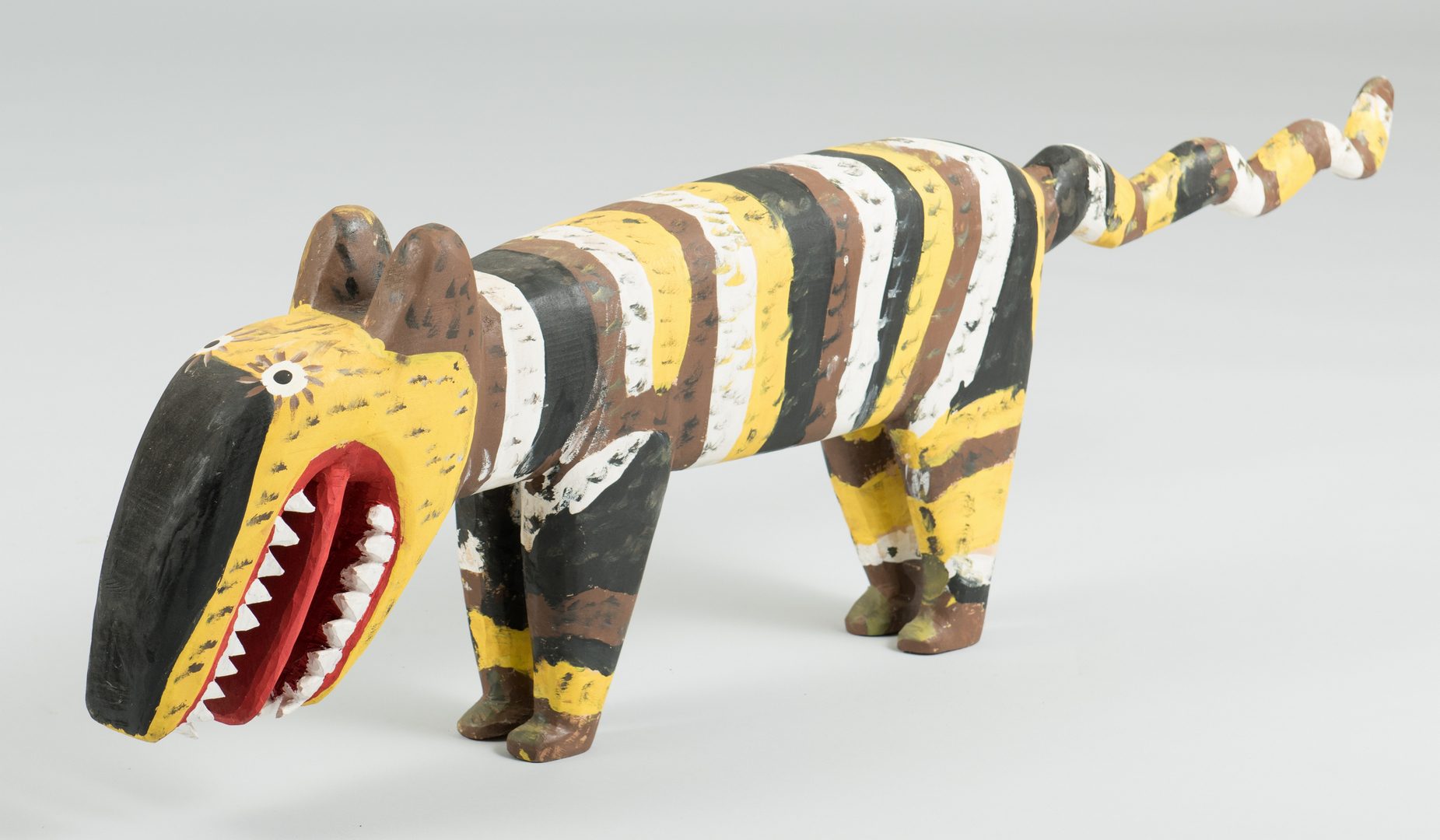 Lot 647: Minnie and Garland Adkins, Pole Cat Carving