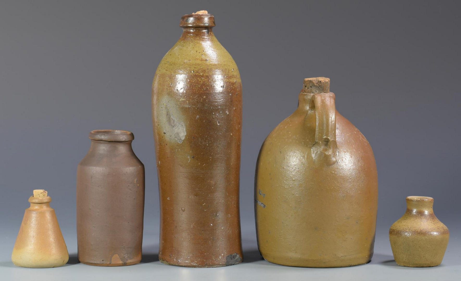 Lot 674: Grouping of Middle TN Pottery, 8 items