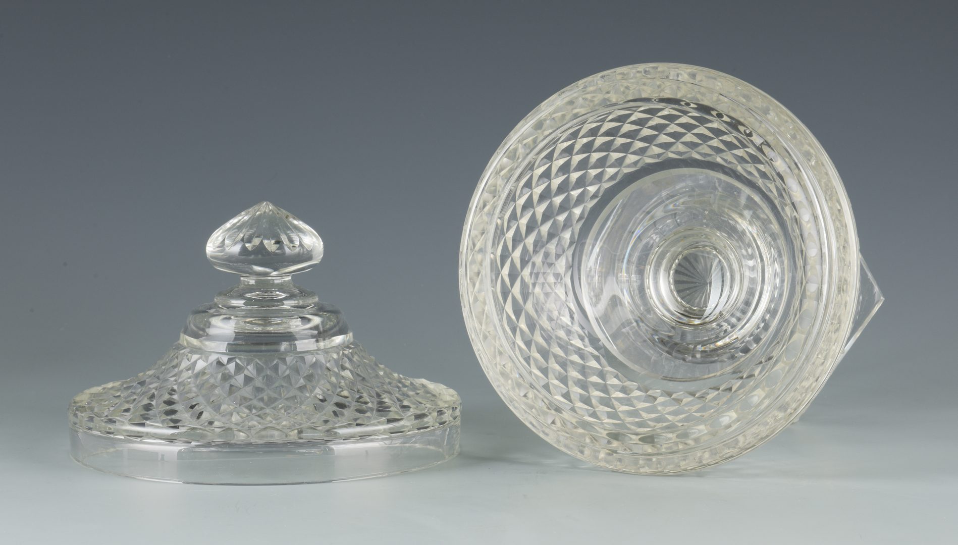 Lot 681: Pr. Anglo-Irish Crystal Sweetmeat Compotes