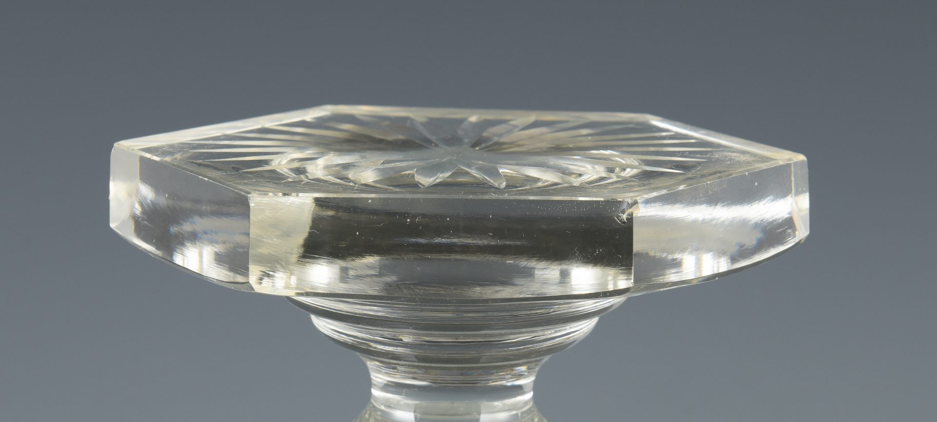 Lot 681: Pr. Anglo-Irish Crystal Sweetmeat Compotes