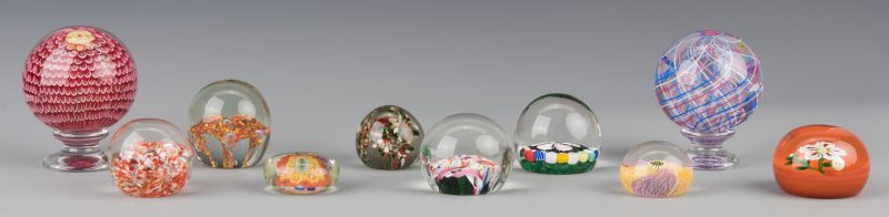 Lot 690: Assorted Group of 10 Paperweights