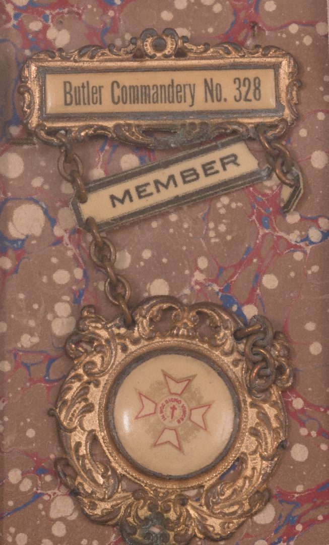 Lot 789: Framed Badges & Medals, incl. WWI