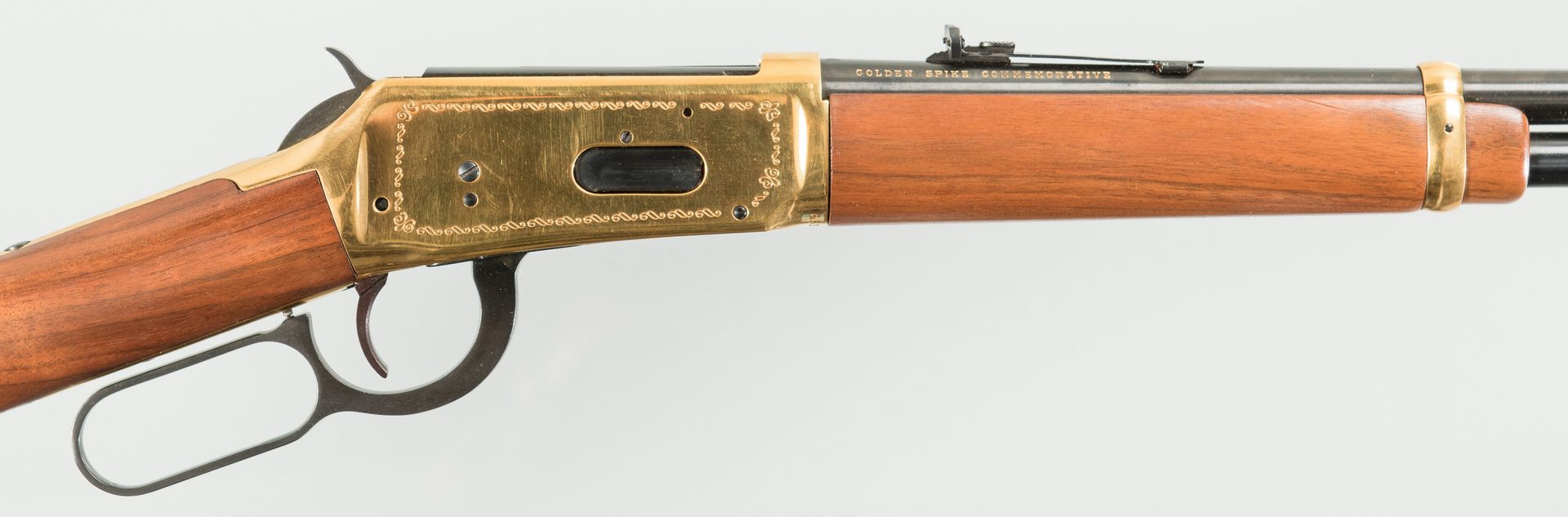 Lot 828: Winchester 94 Commemorative Lever Action rifle, 30-30