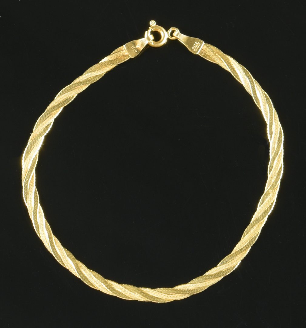 Lot 887: 14K Necklace & 2 Bracelets