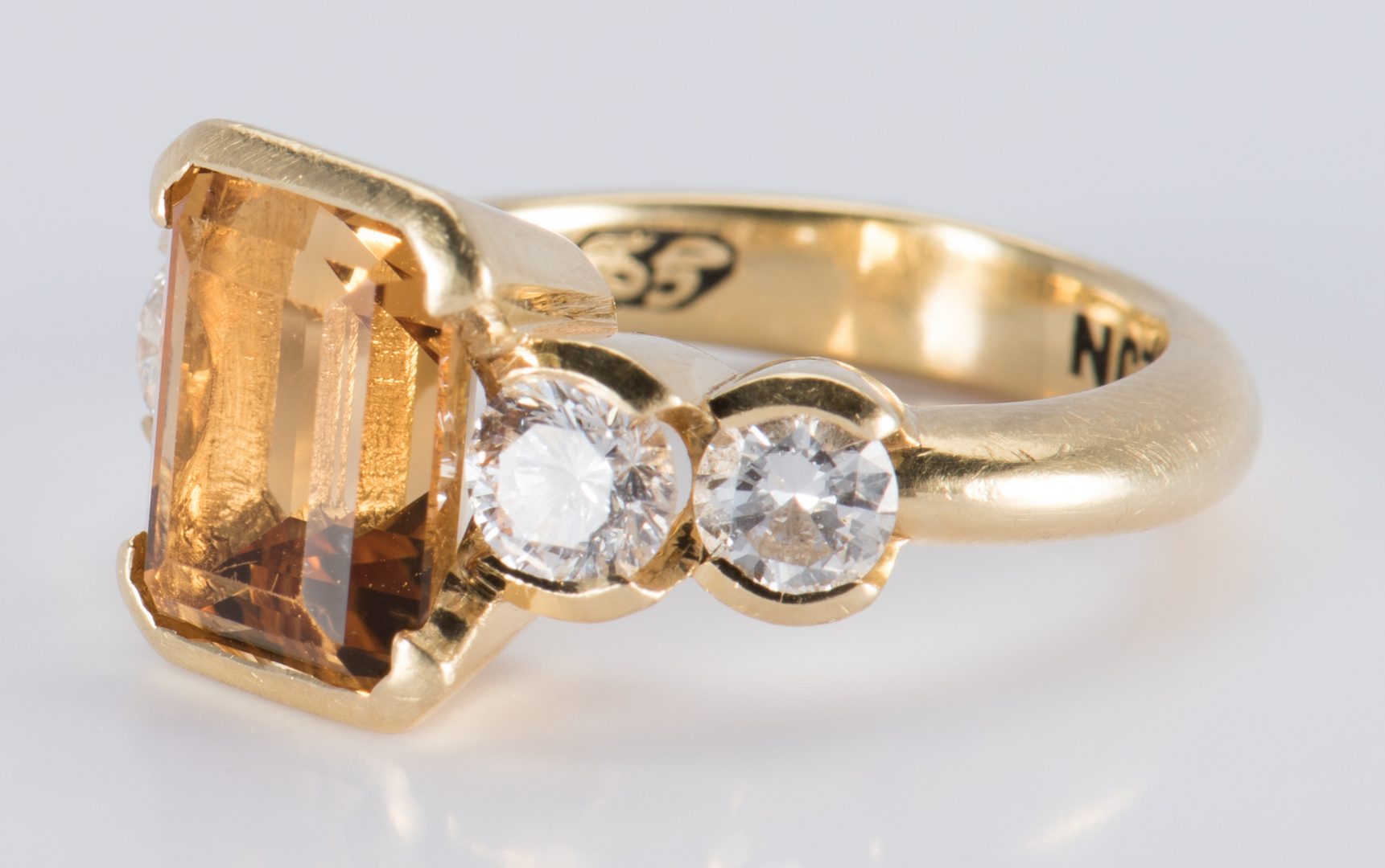 Lot 894: 18K Citrine Diamond Fashion Ring