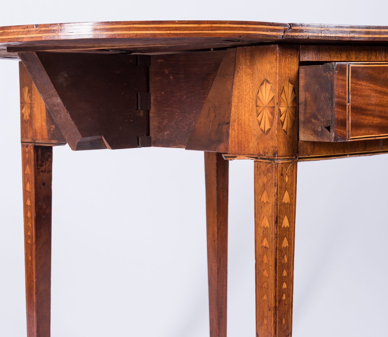 Lot 115: Federal Inlaid Table, poss. Baltimore