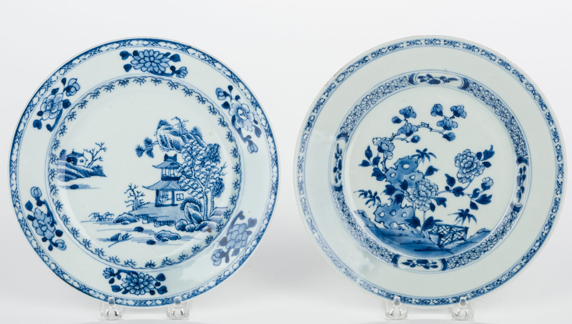 Lot 22: 4 Chinese Export Porcelain Plates
