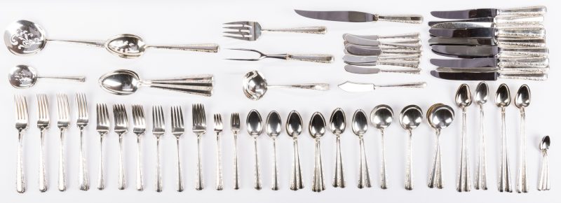 Lot 294: Towle Candlelight Sterling Flatware, 110 pcs
