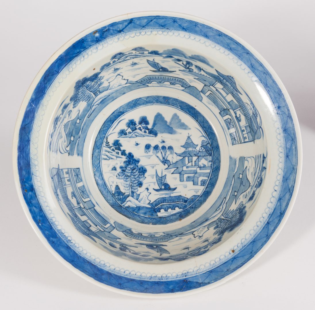 Lot 313: Chinese Export Canton Porcelain, 4 pcs inc. vase