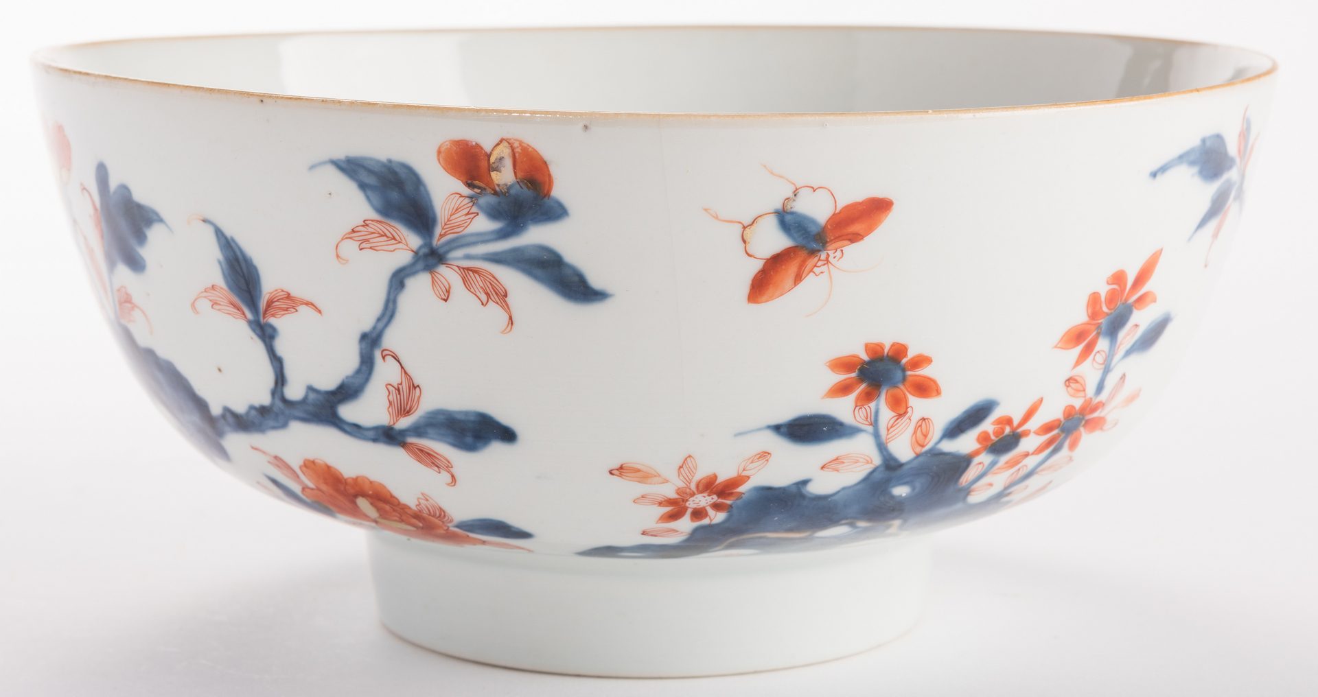 Lot 318: 2 large Chinese Imari Export Porcelain Footed Bowls, 18th c.