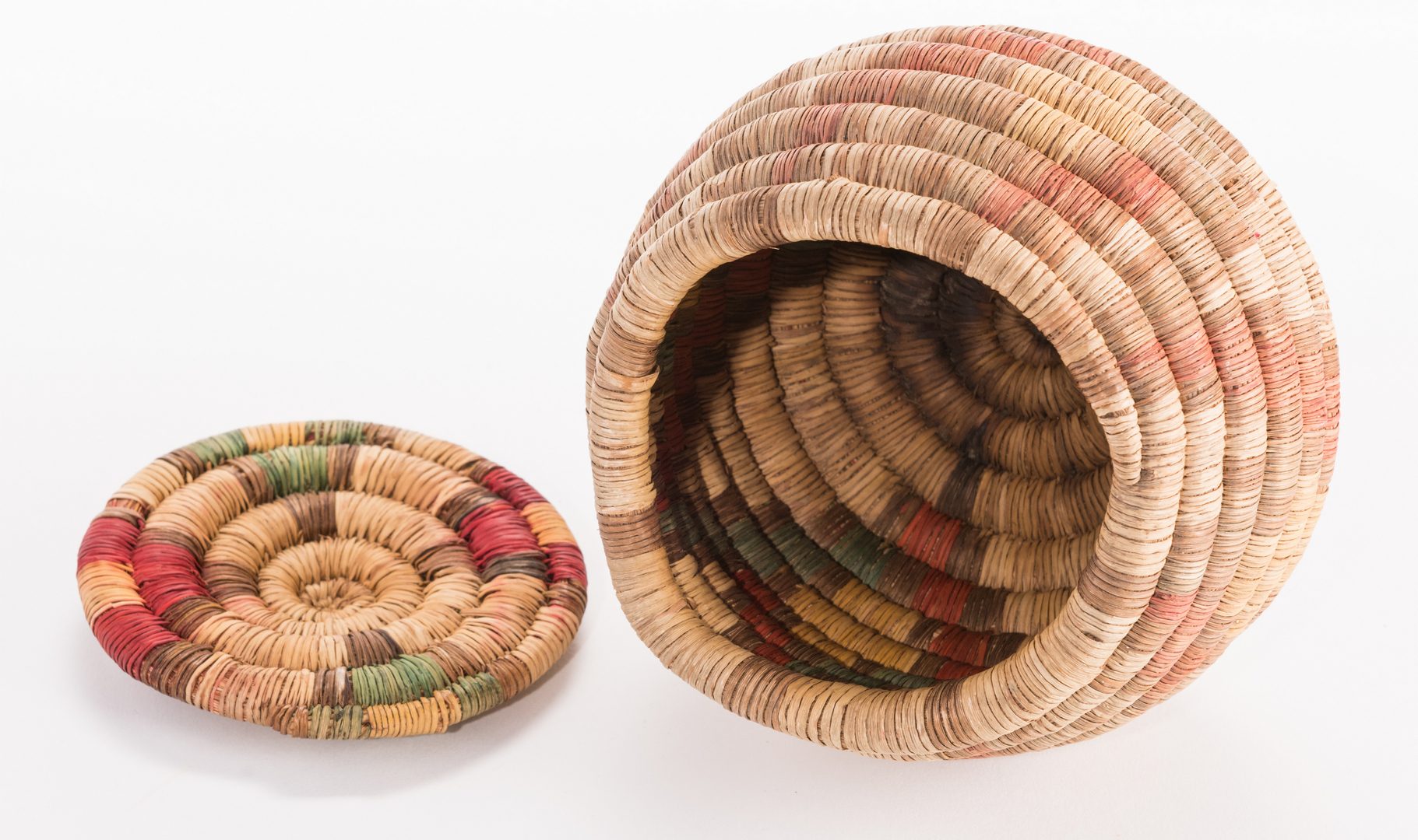 Lot 389: 3 Hopi Basketry Items